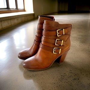 New women’s I.N.C leather boots 8 1/2
